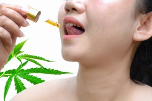 Using CBD Oil: A Beginner’s Guide